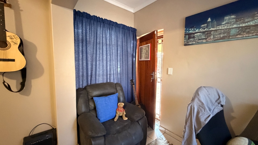 To Let 4 Bedroom Property for Rent in Die Bult North West
